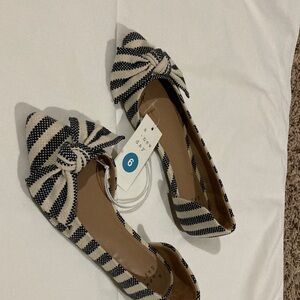 A New Day Navy and Cream Bow Flats